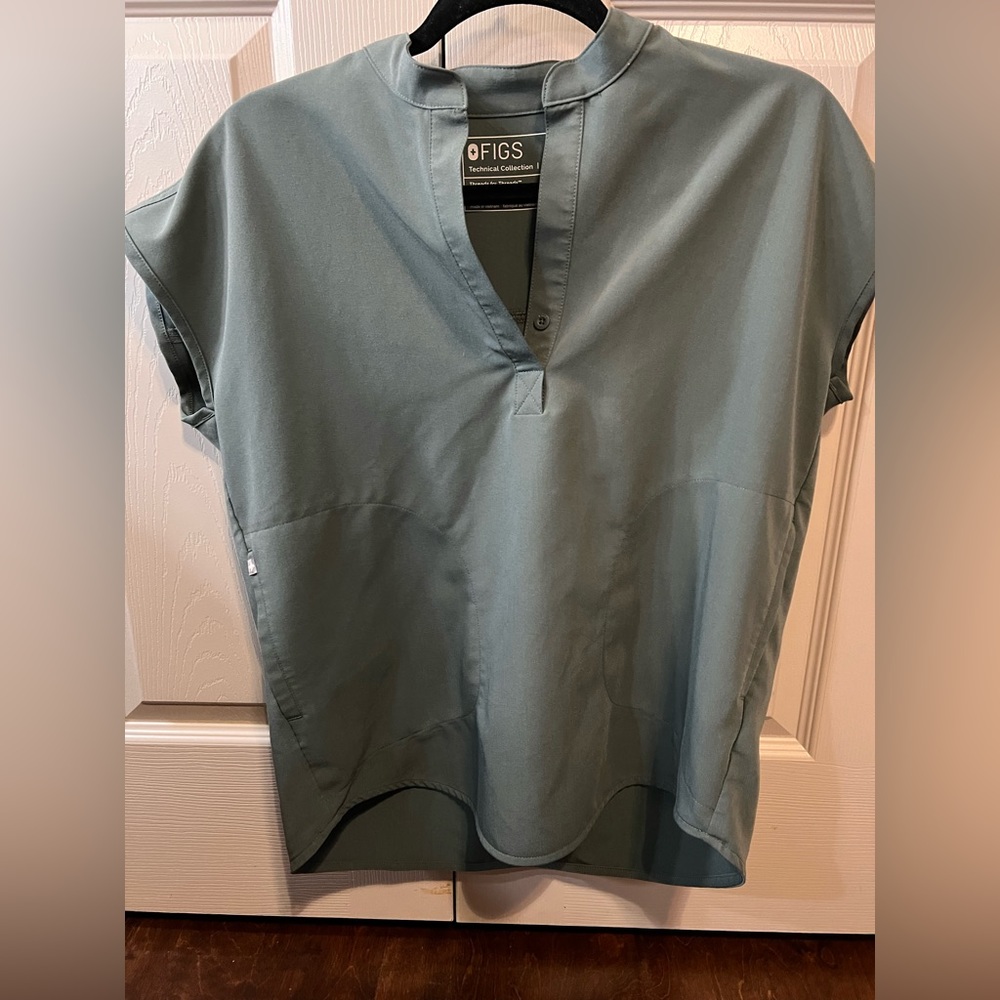 Rafaela Oversized Scrub Top